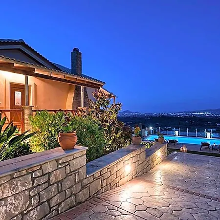 Clairy 3-bedroom With Private Pool