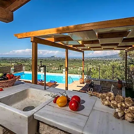 Clairy 3-bedroom With Private Pool *