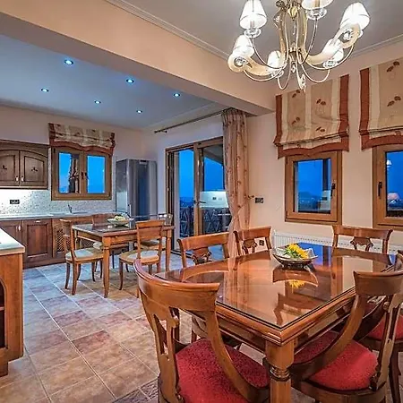 Clairy 3-bedroom With Private Pool Hotel *